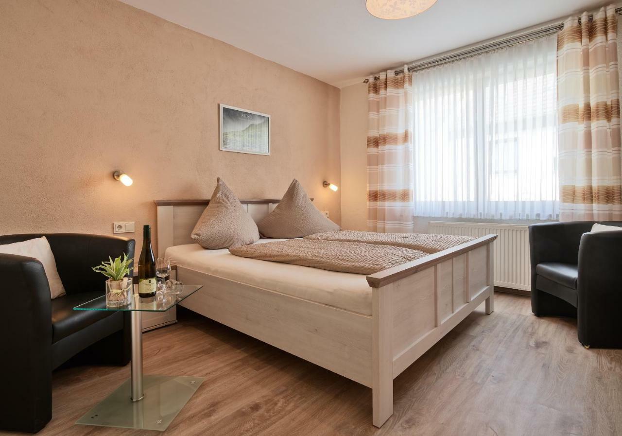 Gaestehaus Alexanderhof Leiwen Zewnętrze zdjęcie